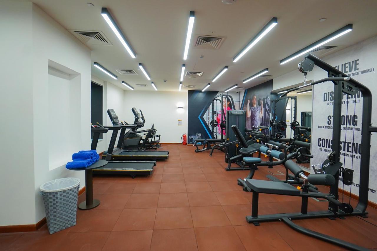 The Grand Lux Hotel Ντόχα Εξωτερικό φωτογραφία The gym at the hotel