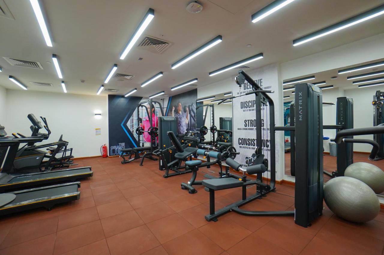 The Grand Lux Hotel Ντόχα Εξωτερικό φωτογραφία The gym at the hotel